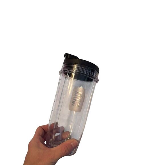 Nutri Ninja 24 Oz Blender Cup With Sip & Seal Lid - Picture 2 of 6